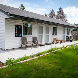 Guest Private Retreat For 2 Guests With Ac - 4 Units Available Guest house Abbotsford