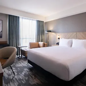 Sandman Signature Airport & Hotel
